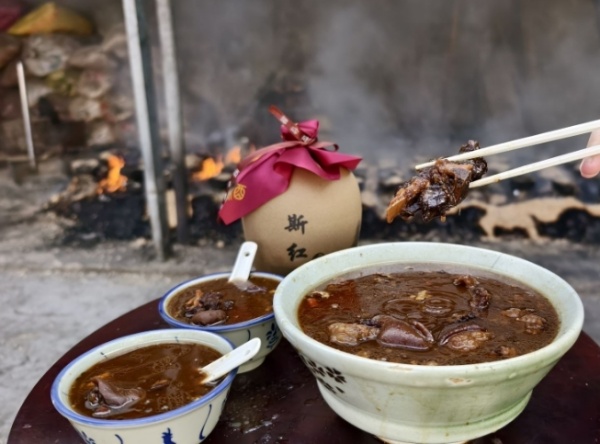 冬季進(jìn)補(bǔ)正當(dāng)時(shí)！“火炙羊肉酒”，你吃過(guò)嗎？